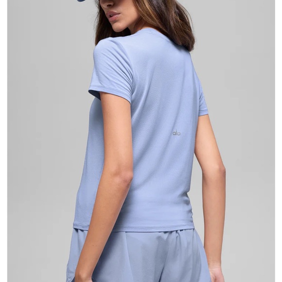 Alo NWT all day short sleeve shirt - Picture 2 of 5